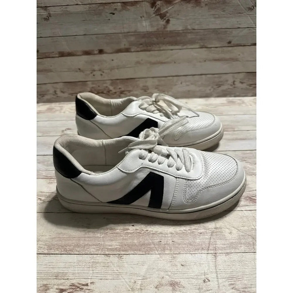 MIA Krew Perforated White Sneakers Leather Women's Size 8.5 Lace Up Tennis Shoes - Picture 2 of 11